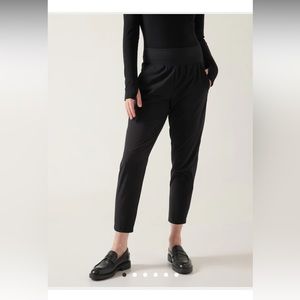 Athleta nolita slim tapered crop pant
